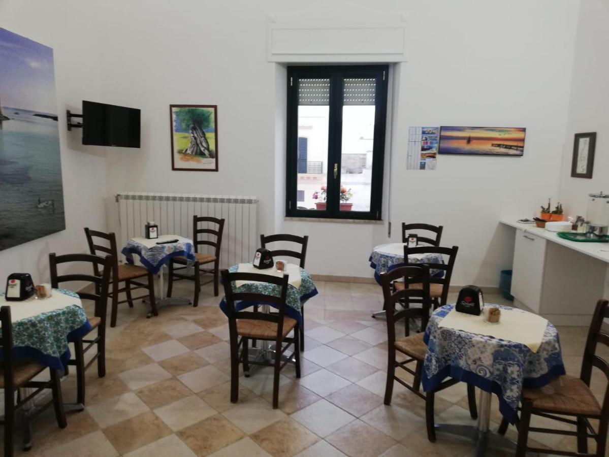 Albergo Vittoria Taviano  Bagian luar foto