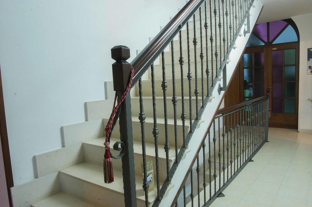 Albergo Vittoria Taviano  Bagian luar foto