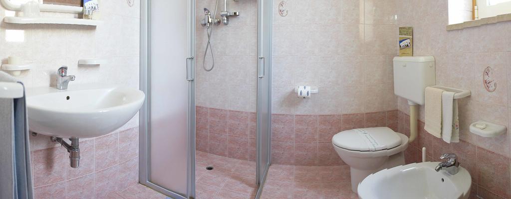 Albergo Vittoria Taviano  Bagian luar foto