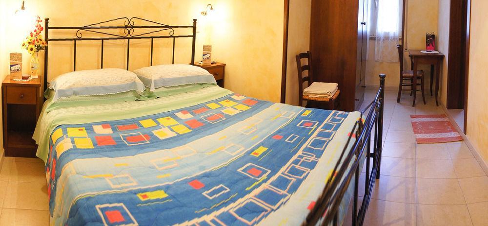 Albergo Vittoria Taviano  Bagian luar foto