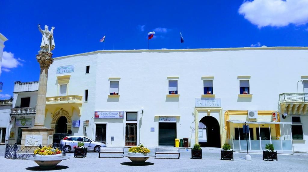 Albergo Vittoria Taviano  Bagian luar foto